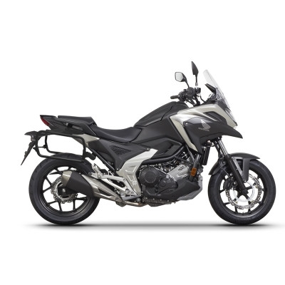 Kompletní sada černých hliníkových kufrů SHAD TERRA BLACK , 48L topcase 36L/36L boční kufry, včetně montážní sady a plotny SHAD HONDA NC 750 X 2021-