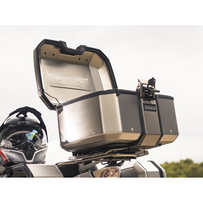 Kompletní sada sedlových brašen SHAD TERRA TR40 a hliníkového 55L topcase, včetně montážní sady SHAD BMW F 650 GS / F 700 GS/ F 800 GS (2008 - 2018)