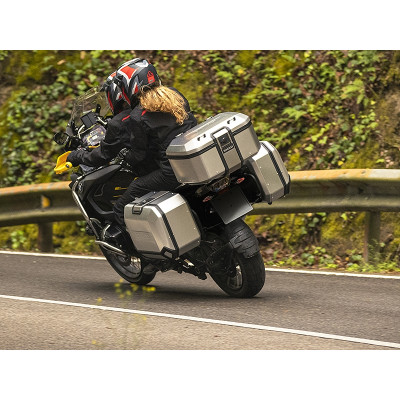 Kompletní sada sedlových brašen SHAD TERRA TR40 a hliníkového 55L topcase, včetně montážní sady SHAD BMW F 650 GS / F 700 GS/ F 800 GS (2008 - 2018)