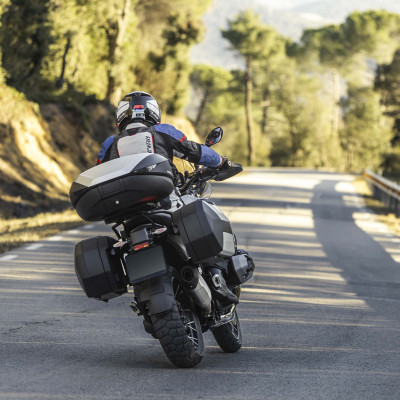 Boční kufry na motorku SHAD SH38X D0B38106 (rozšiřitelný koncept) karbonový