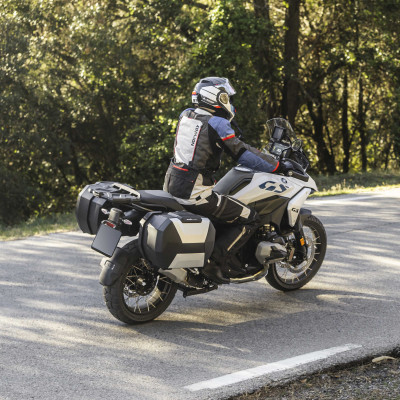 Boční kufry na motorku SHAD SH38X D0B38106 (rozšiřitelný koncept) karbonový